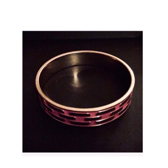Pink Enameled Bangle w/Embossed Gold Link Design - Picture 3 of 7